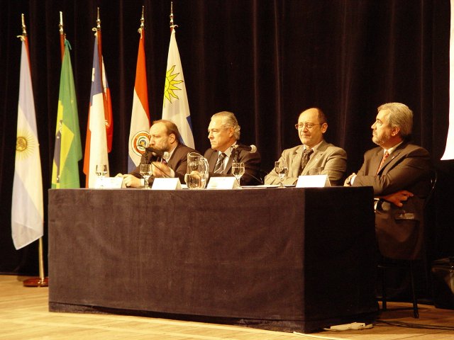 Apertura de las XVIII Jornadas de Jóvenes en Santa Fe.